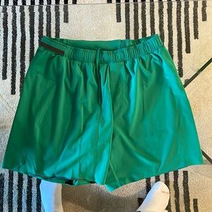 Lululemon Surge Shorts 6” L w Liner